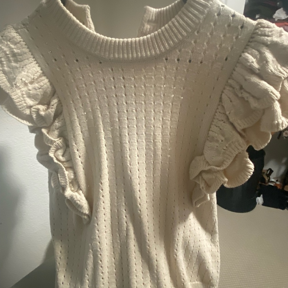 Cream knitted blouse